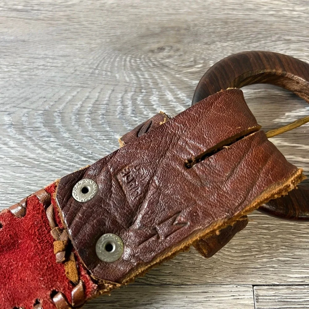 Vintage Tooled Leather Belt Womens XL Brown Red Boho Whipstitch Wood Buckle